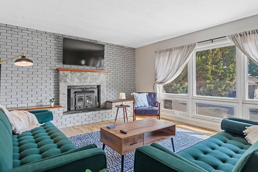 Roomy 5 Bed 3 Bath Fire Place Large Outdoor Space Rapid Stadt Exterior foto